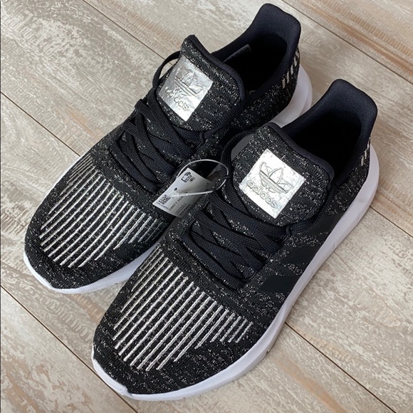 NWT Adidas swift run black silver - Picture 6 of 8